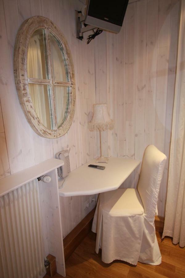 Le Rocher Blanc Hotel